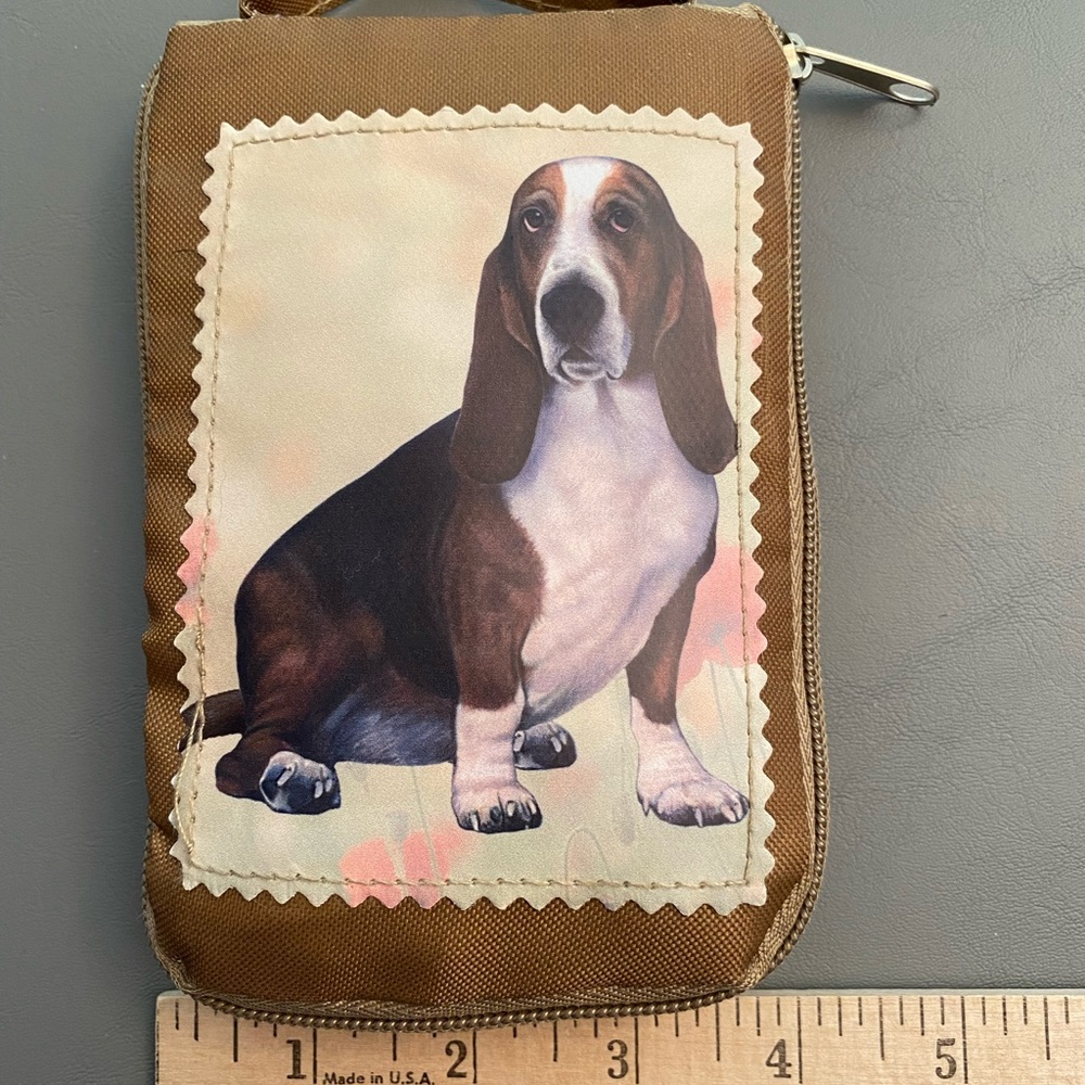 Zippered, collapsible bag
